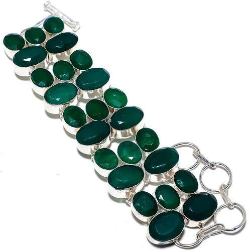 Emerald gemstone - emerald(simulated),
