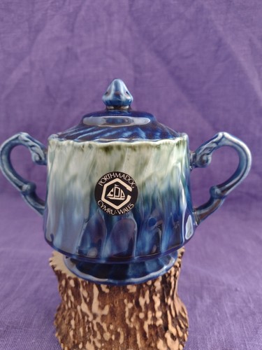 Porthmadog welsh pottery - porthmadog, pottery,hand