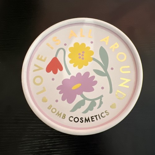 Bomb cosmetics love all - bomb, is