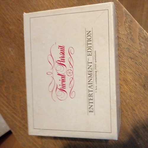 Trivial pursuit entertainment - trivial,