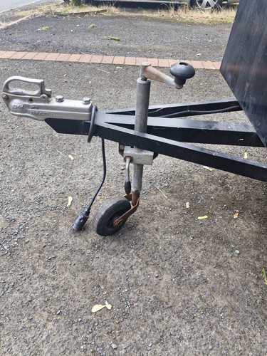 Box trailer - box,