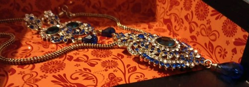 Women earrings and necklace - women's,