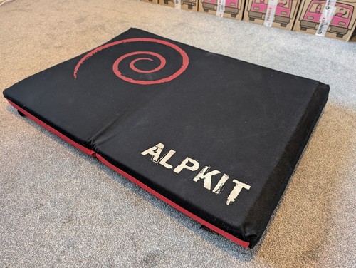 Alpkit small bouldering - bouldering, crash
