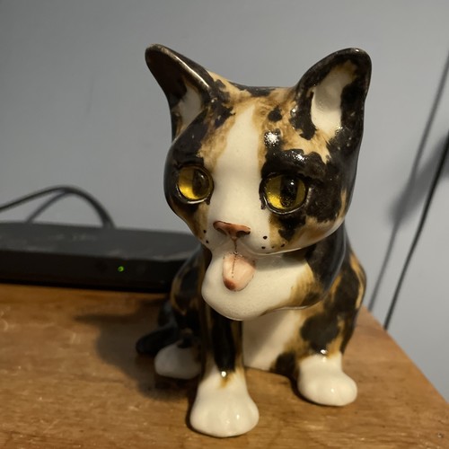 Winstanley cat cathedral - ,