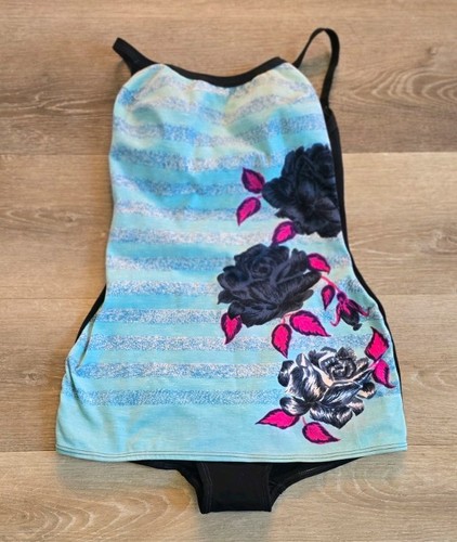 Linda swimsuit swimming - lu,