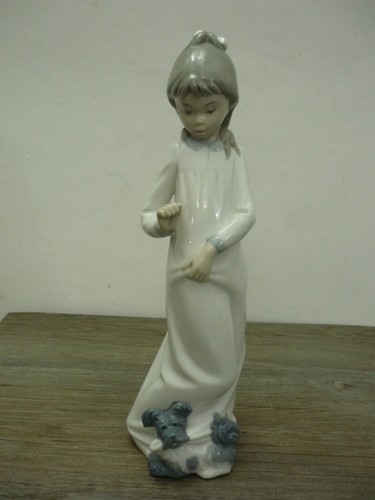 Nao lladro daisa playful - nao,