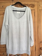 Ladies Longer Length Long Grey Sleeved Top By Mrs Hinch For F&F Size 16 Vgc