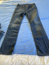 Levis Jeans Size 28/30 Slight