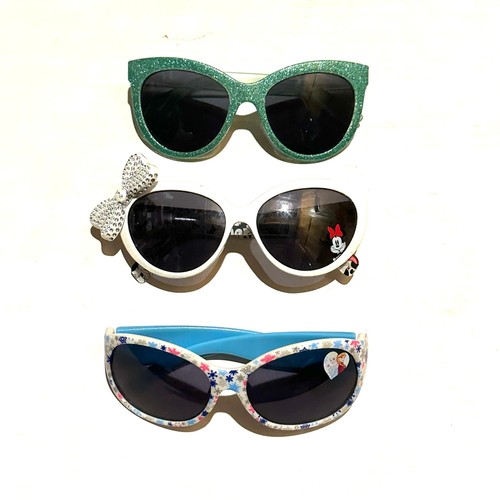 Girls sunglasses lot 3 - girls,