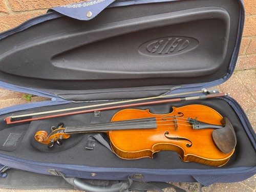 Antique violin full - antique,