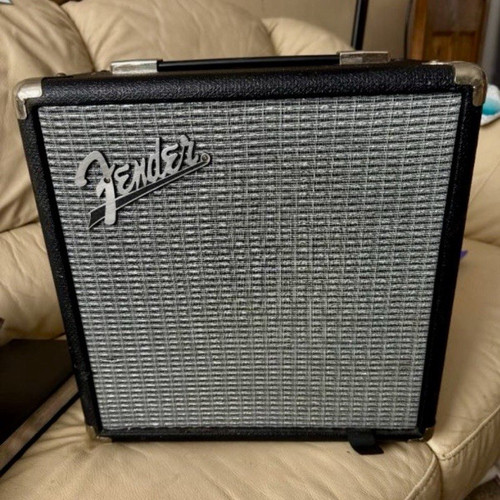 Fender rumble 15w solid - 15,