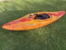 Dagger Axiom 8.0 Kayak