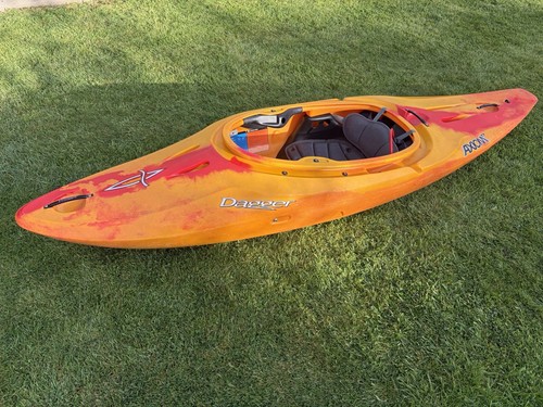 Dagger axiom kayak - axiom,