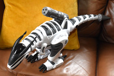 Roboraptor Dinosaur Toy Robot – Works, No Remote or charger