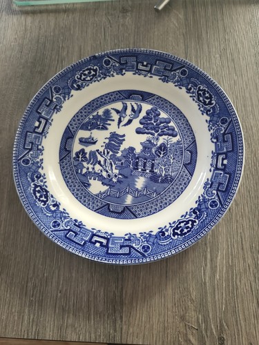 Old willow pattern plate - willow, 9"