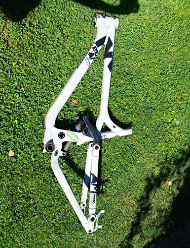 Commencal mountain bike - mountain,