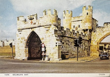 York Walmgate Bar Foss Islands Road, Old Mini Metro Colour Vintage Postcard