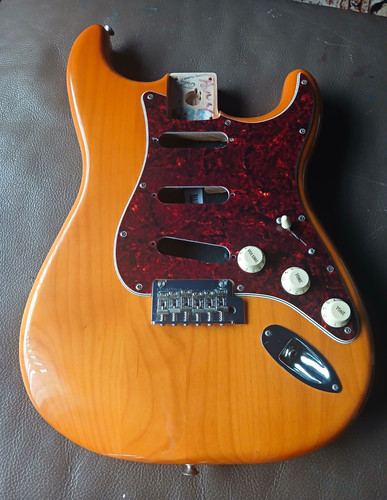 Genuine fender stratocaster - fender,