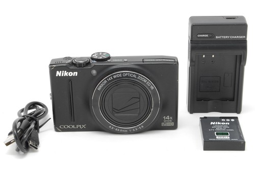 Near mint nikon - [near, coolpix