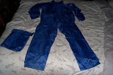 LOVELY CHILDS BLUE WET PLAY SUIT - JACKET & TROUSERS AGE 9-10YRS***BNWOT***NEW**
