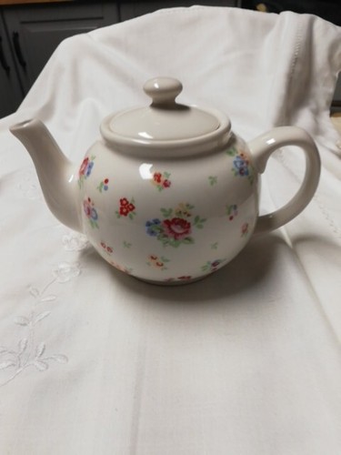 Cath kidston queens - by,