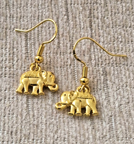 Small elephant charm drop