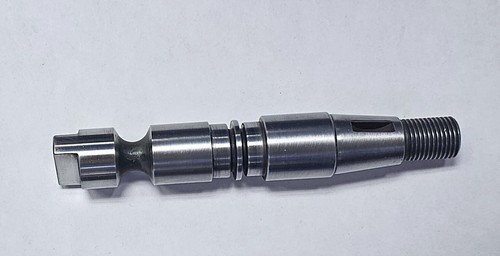 R36538 injection pump shaft - pump,