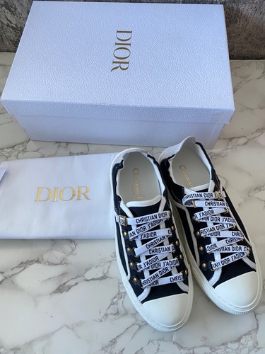 New box christian - new, walk