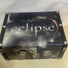 NECA 2010 Twilight Saga Eclipse Edward Jacob Trunk Jewelry Box
