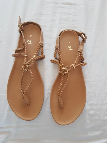 Toe post beige sandals - toe,
