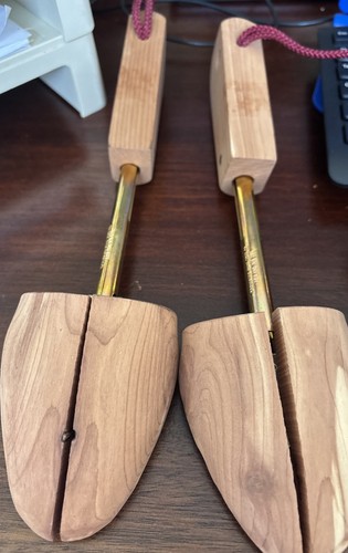 Medium wooden shoe - medium,