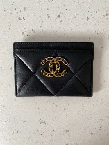 Chanel black quilted card - quilted,