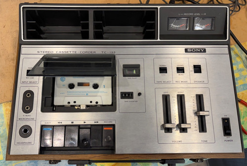 Sony 133cs portable - sony,