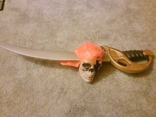 Pirate skull cutlass fancy - cutlass,
