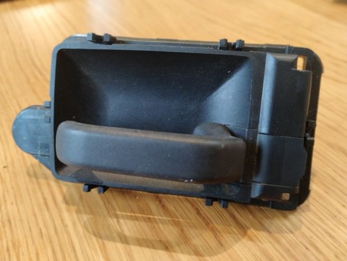 Peugeot 106 door handle - door,