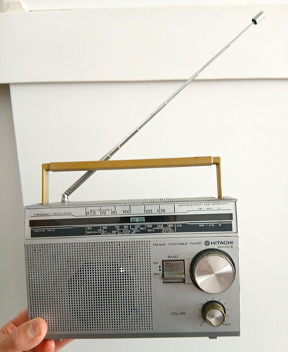 Hitachi 437e portable radio - portable,