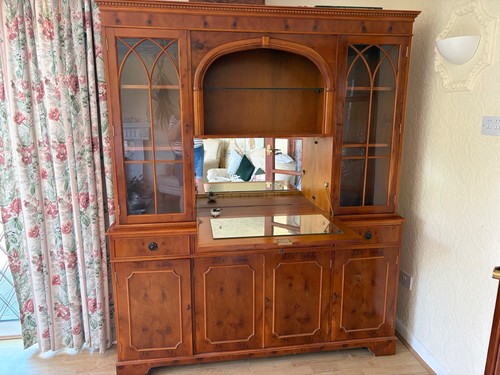Beauitiful display cabinet - beauitiful,