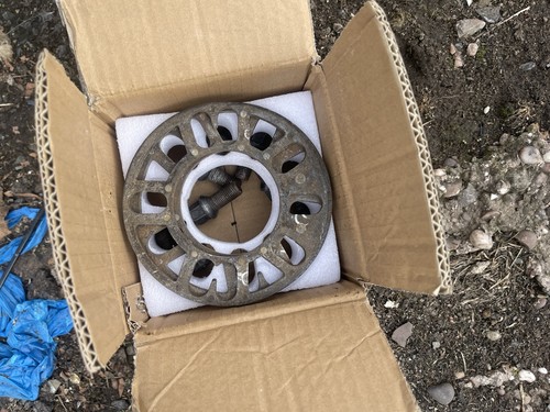 Universal stud wheel spacers - universal,