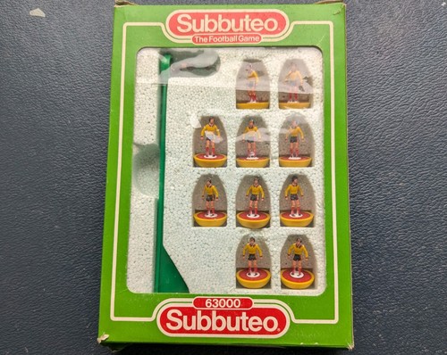 Subbuteo lightweight ref 687 - ref,