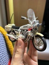 Maisto Suzuki GSX750 Special Edition Police Die-Cast Motorcycle