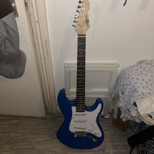 Gear4music blue strat style - blue,