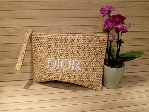 Dior raffia make bag - dior,