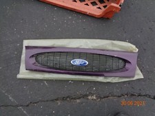 FORD FIESTA MK4 COMPLETE FRONT MAIN CENTRE BUMPER GRILL PURPLE 96FB8200FAW