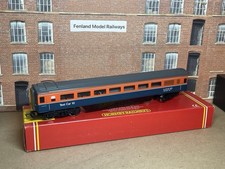 Hornby OO Gauge Model Railway R426 RTC Liveried Lab 10 Mark 3 Coach