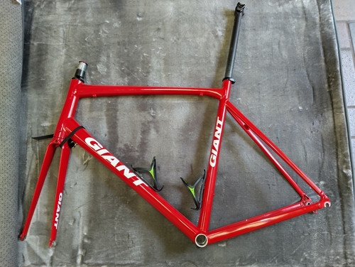 Giant contend aluminium road - contend,