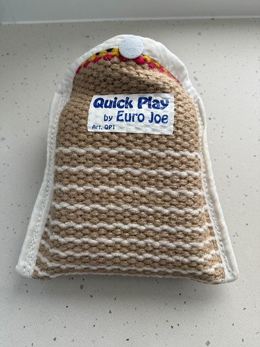 Quick play bite - play,