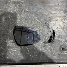 O/S Right side for Toyota Yaris mk3 heated wing mirror glass and indicator 