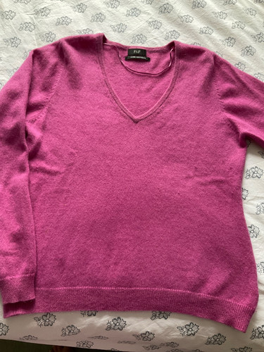 Vgc 100 cashmere v neck - &,