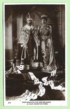 [B944] Royalty R/P Postcard Their Majesties The King & Queen, Coronation Robes