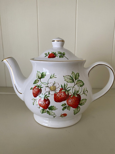 Sadler strawberry ceramic - sadler,